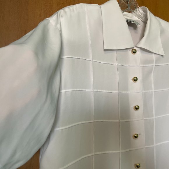Script Short Sleeve White Blouse with golden buttons, padded shoulders - Picture 3 of 5